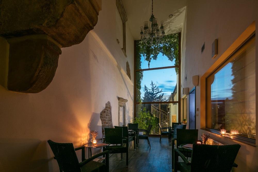 Wine Wellness Hotel Amande Густопече Экстерьер фото