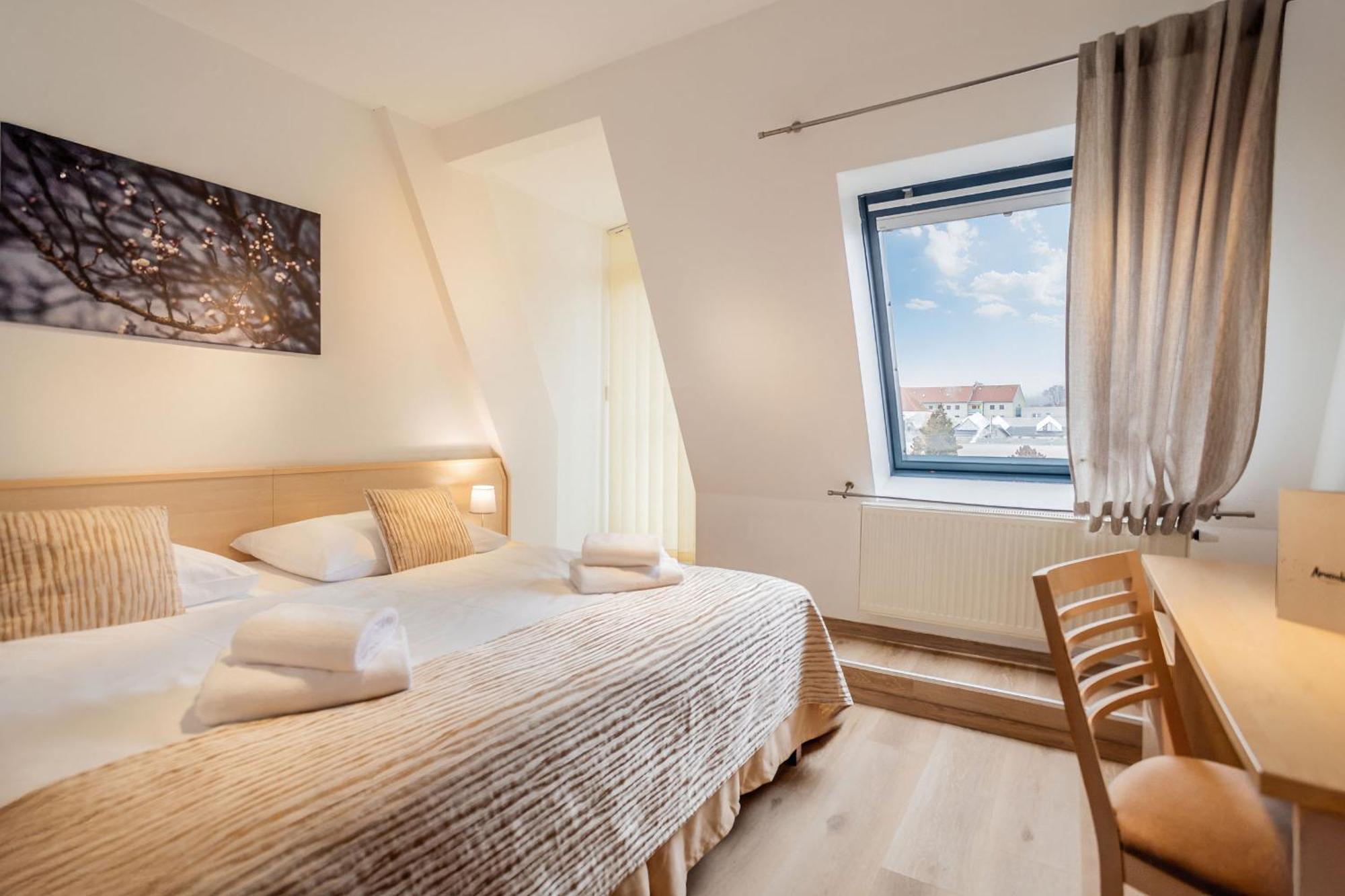 Wine Wellness Hotel Amande Густопече Экстерьер фото