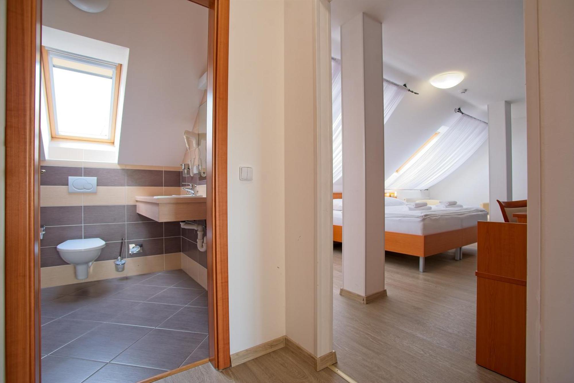 Wine Wellness Hotel Amande Густопече Экстерьер фото