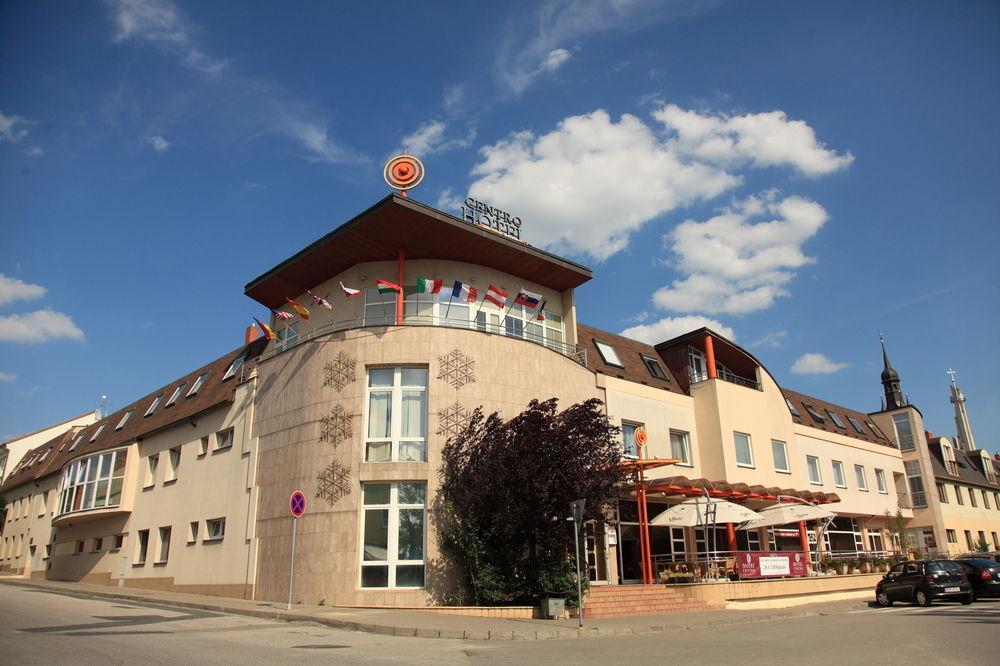 Wine Wellness Hotel Amande Густопече Экстерьер фото