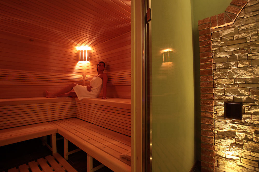 Wine Wellness Hotel Amande Густопече Экстерьер фото
