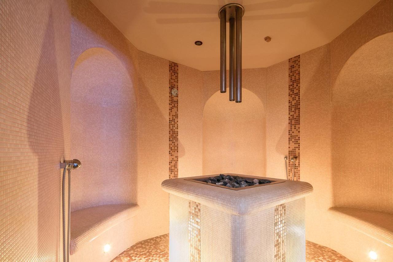Wine Wellness Hotel Amande Густопече Экстерьер фото