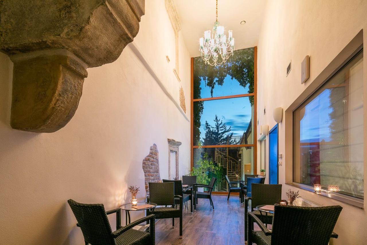 Wine Wellness Hotel Amande Густопече Экстерьер фото