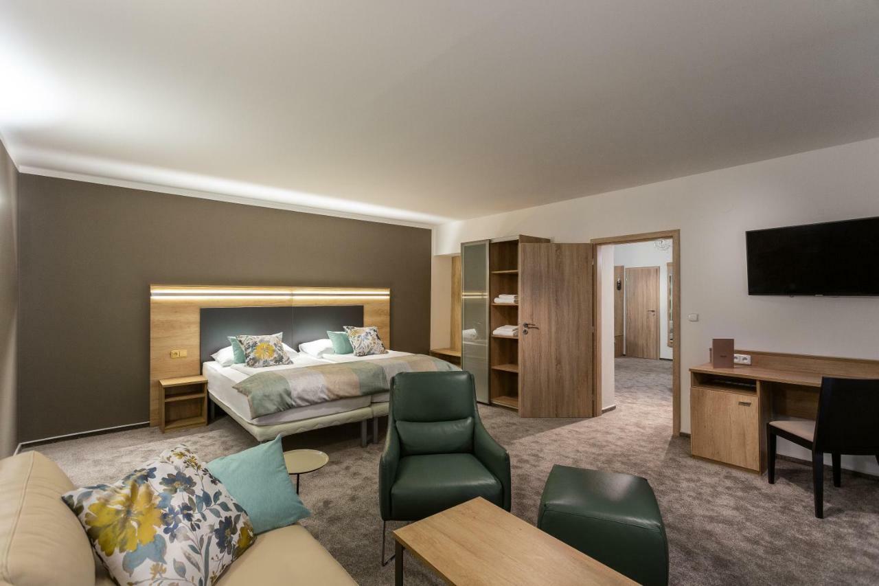 Wine Wellness Hotel Amande Густопече Экстерьер фото
