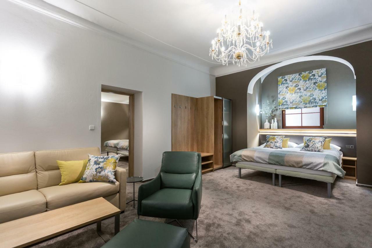 Wine Wellness Hotel Amande Густопече Экстерьер фото